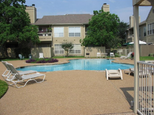 Oaks on the Ridge Condominium Irving,Texas <br><img src=