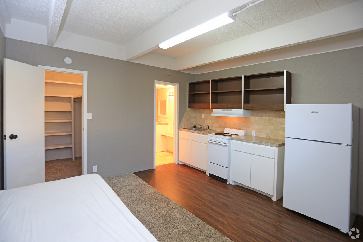 South Overton Lubbock,Texas <br><img src=