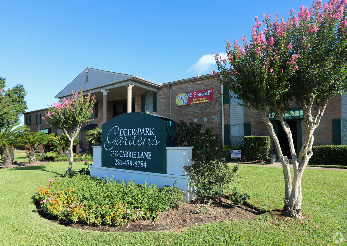 Deer Park Gardens Deer Park,Texas <br><img src=