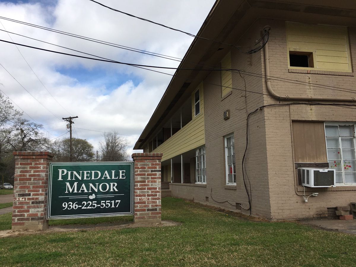 Pinedale Manor Arcola,Texas <br><img src=