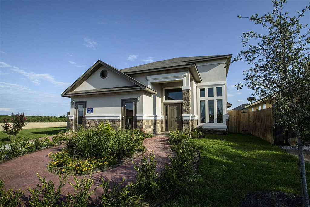 Lago Del Valle Laredo,Texas <br><img src=